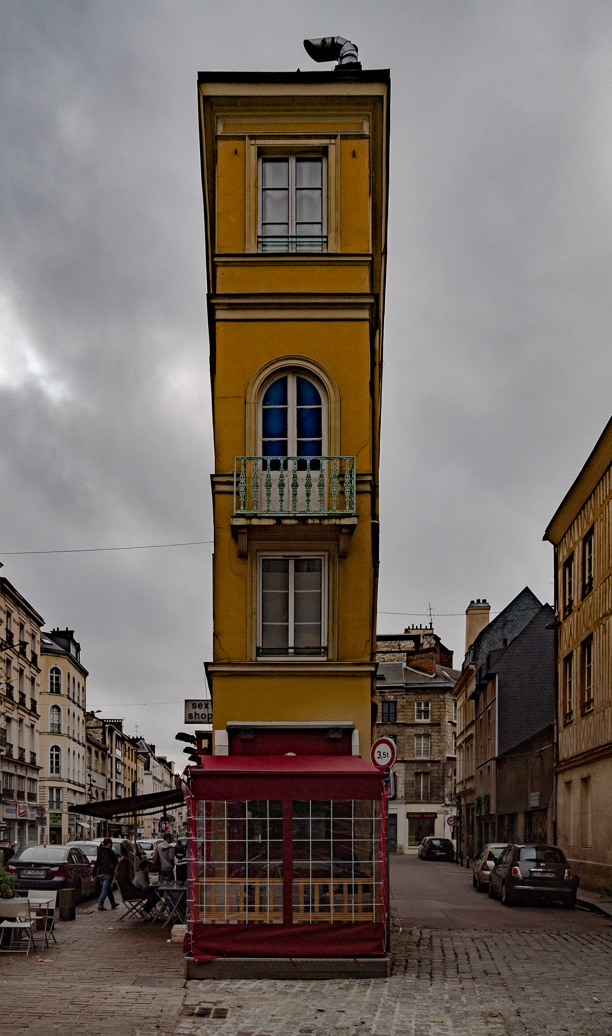 LUMIX G VARIO 14-42/F3.5-5.6 II sample photo. Somewhere in rouen photography