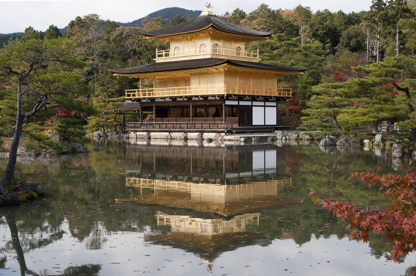 Nikon D300S + AF Zoom-Nikkor 35-80mm f/4-5.6D N sample photo. Kinkaku-ji photography