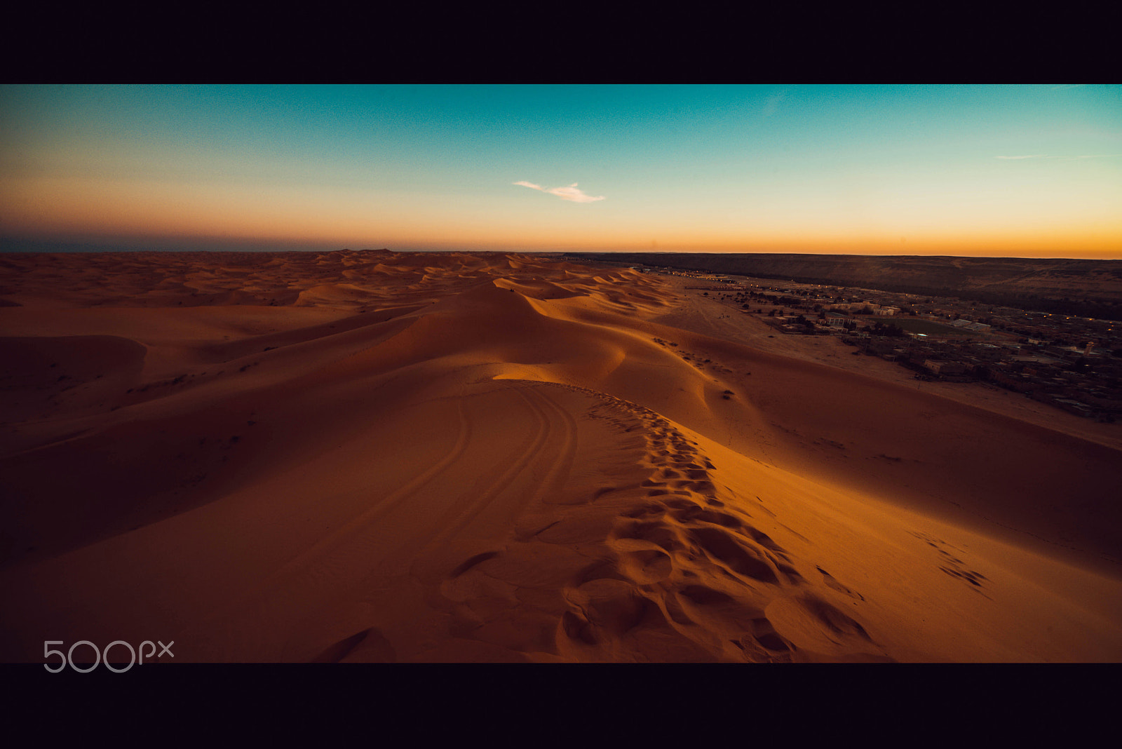 Nikon D610 + Sigma 12-24mm F4.5-5.6 EX DG Aspherical HSM sample photo. Sahara sunset photography