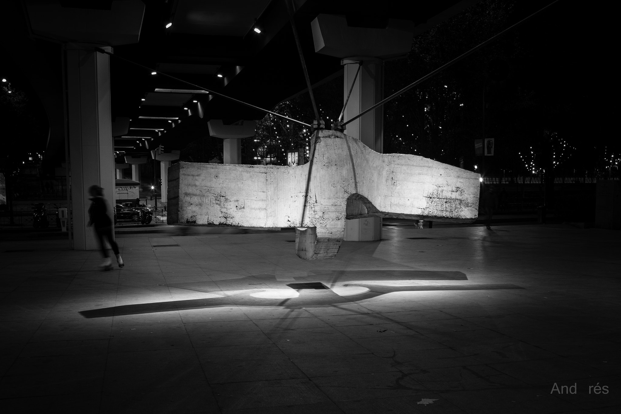 Tamron AF 19-35mm f/3.5-4.5 sample photo. The stranded mermaid and the skater photography