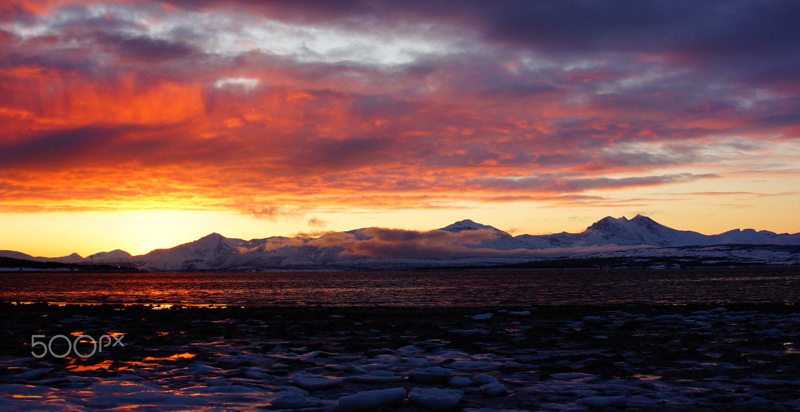 Sony SLT-A65 (SLT-A65V) + Minolta AF 28-105mm F3.5-4.5 xi sample photo. Good bye sun ! photography