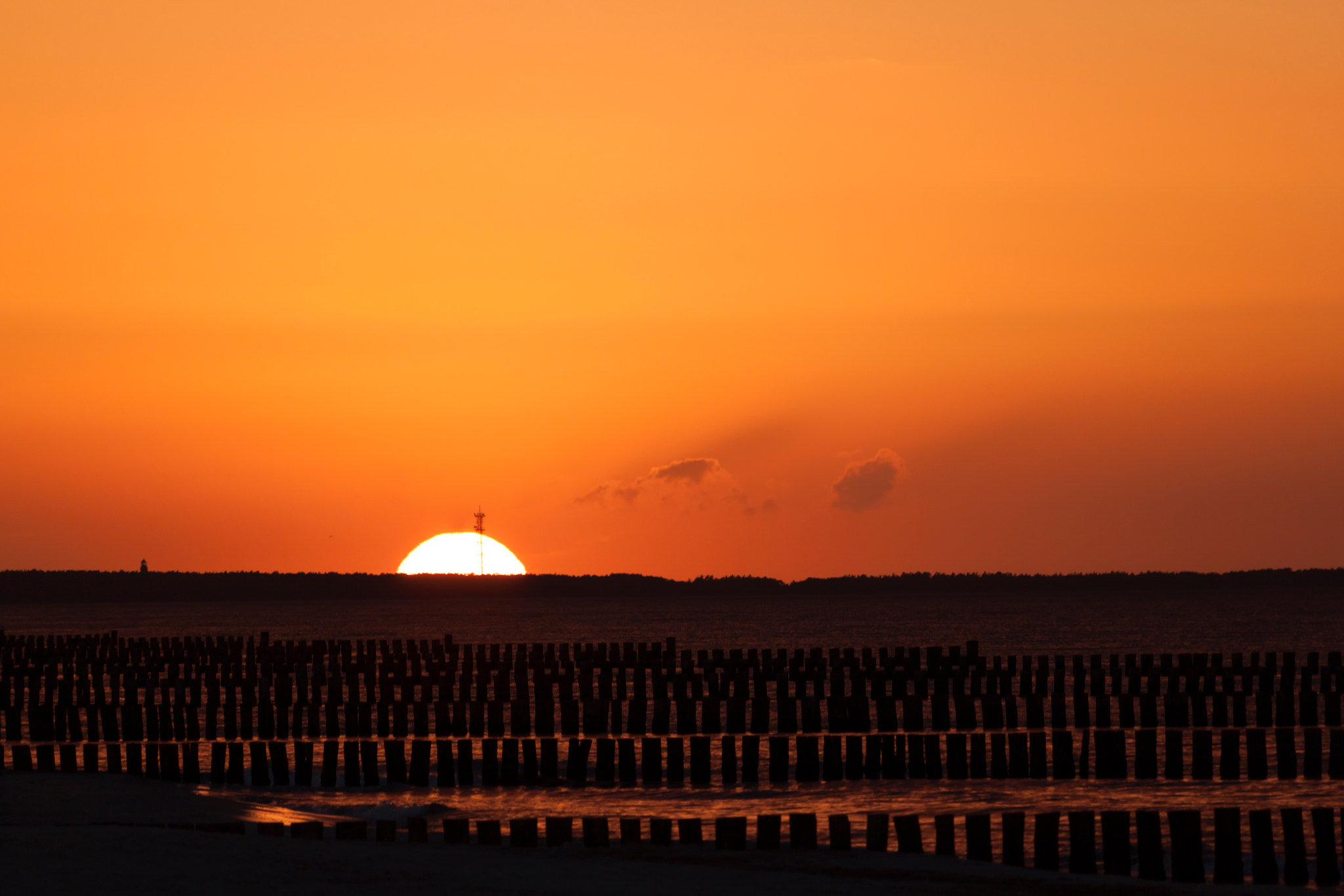 Canon EF-S 55-250mm F4-5.6 IS STM sample photo. Sunset baltic sea photography