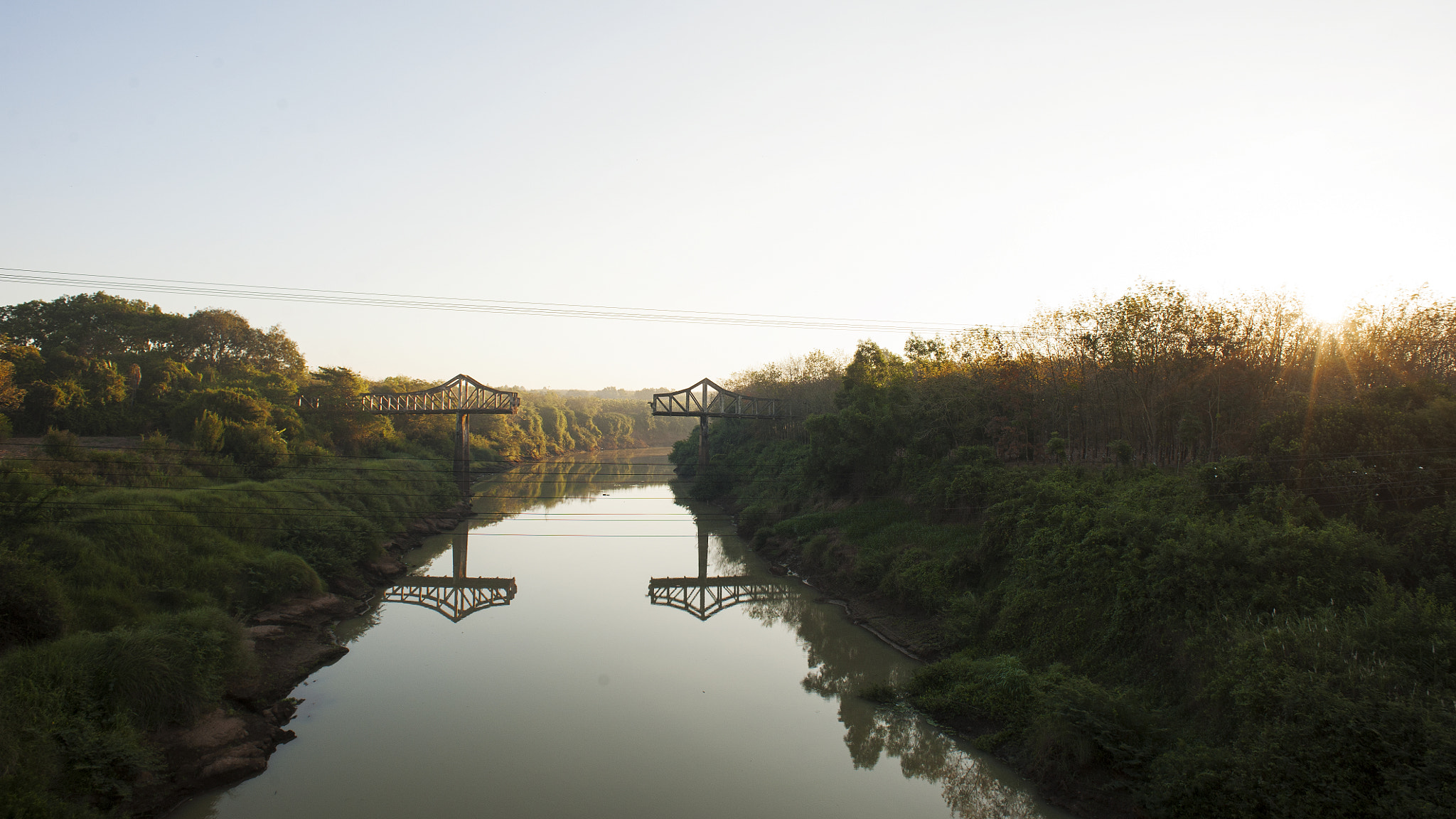 Nikon D3 + Nikon AF Nikkor 20mm F2.8D sample photo. Broken bridge photography