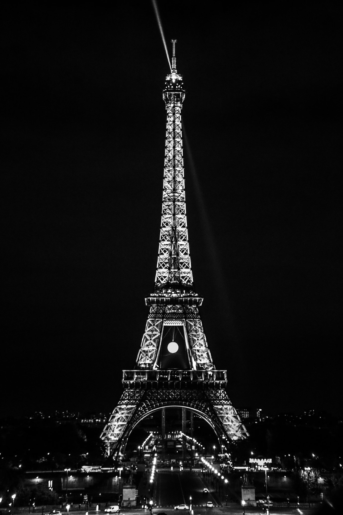 Canon EOS 70D + Canon EF-S 17-55mm F2.8 IS USM sample photo. Paris by night photography
