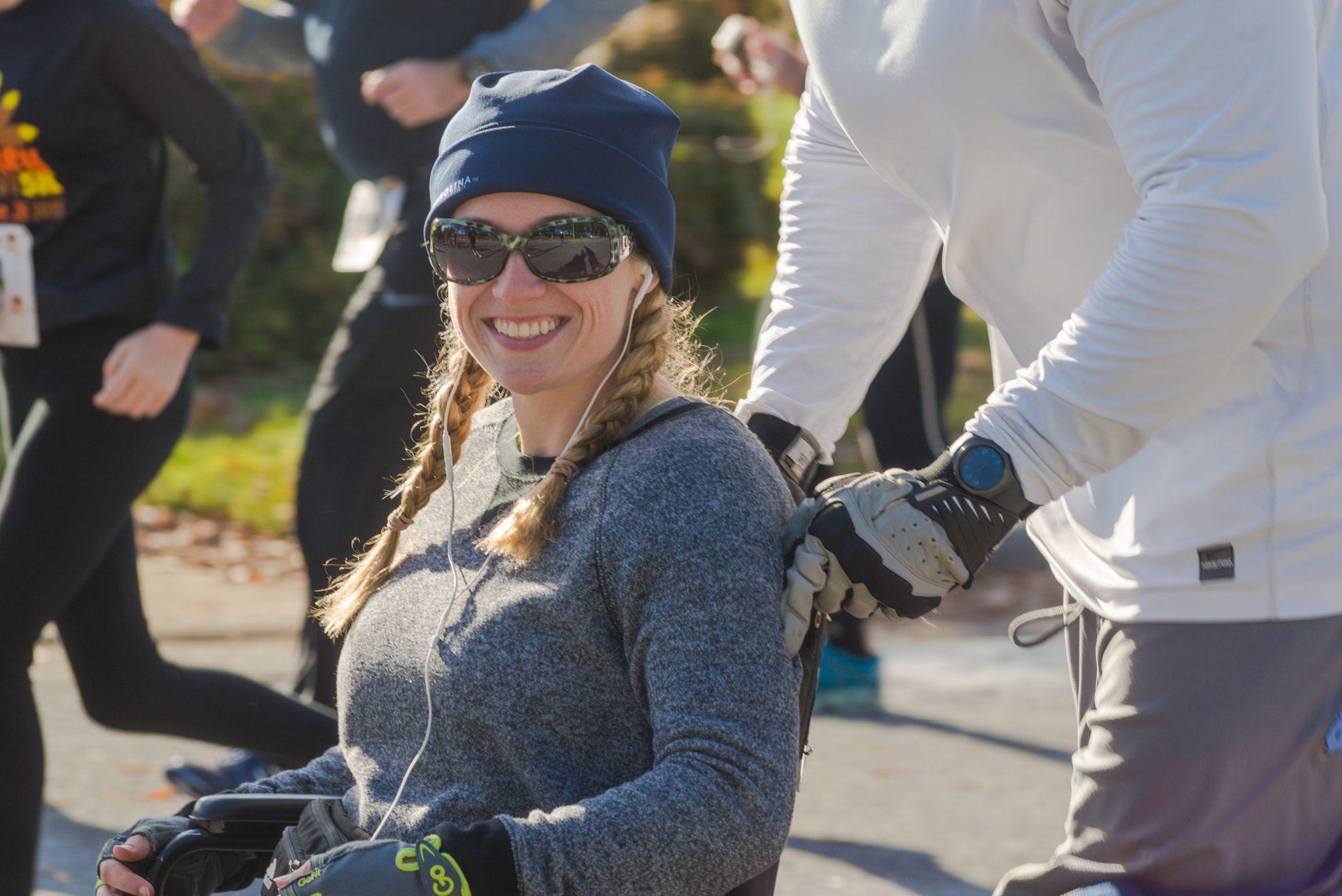 Nikon D610 + AF Nikkor 180mm f/2.8 IF-ED sample photo. Fall 5k's and holiday struts photography