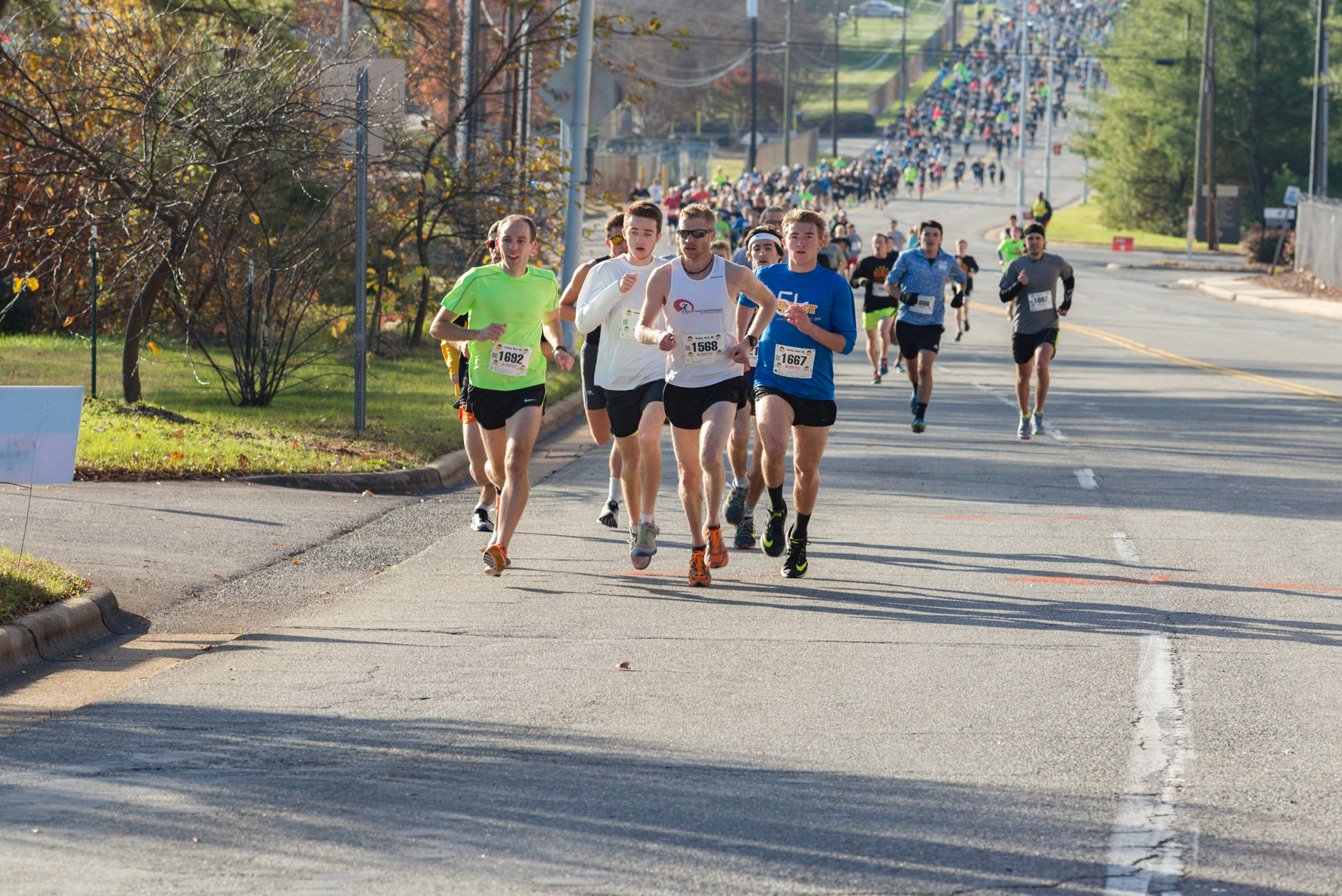 Nikon D610 + AF Nikkor 180mm f/2.8 IF-ED sample photo. Fall 5k's and holiday struts photography