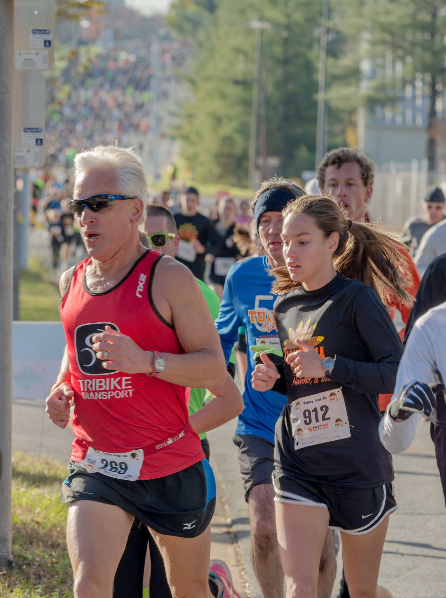 Nikon D610 + AF Nikkor 180mm f/2.8 IF-ED sample photo. Fall 5k's and holiday struts photography