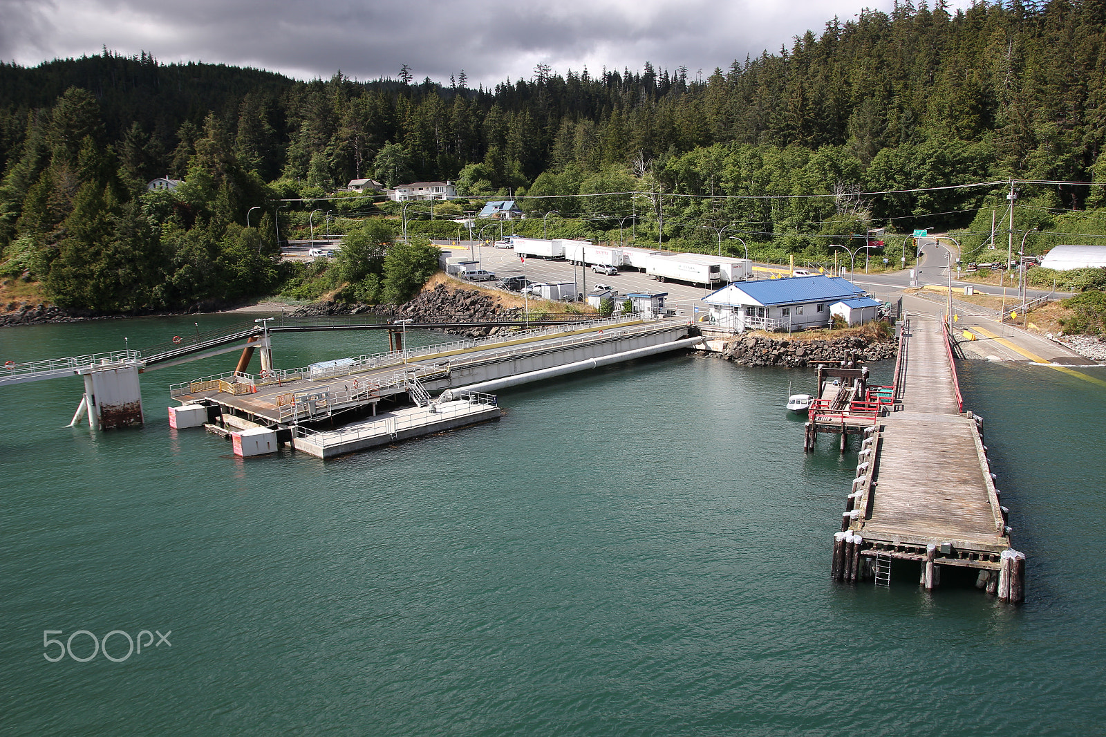 Sigma 17-70mm F2.8-4 DC Macro OS HSM sample photo. Anleger / pier photography
