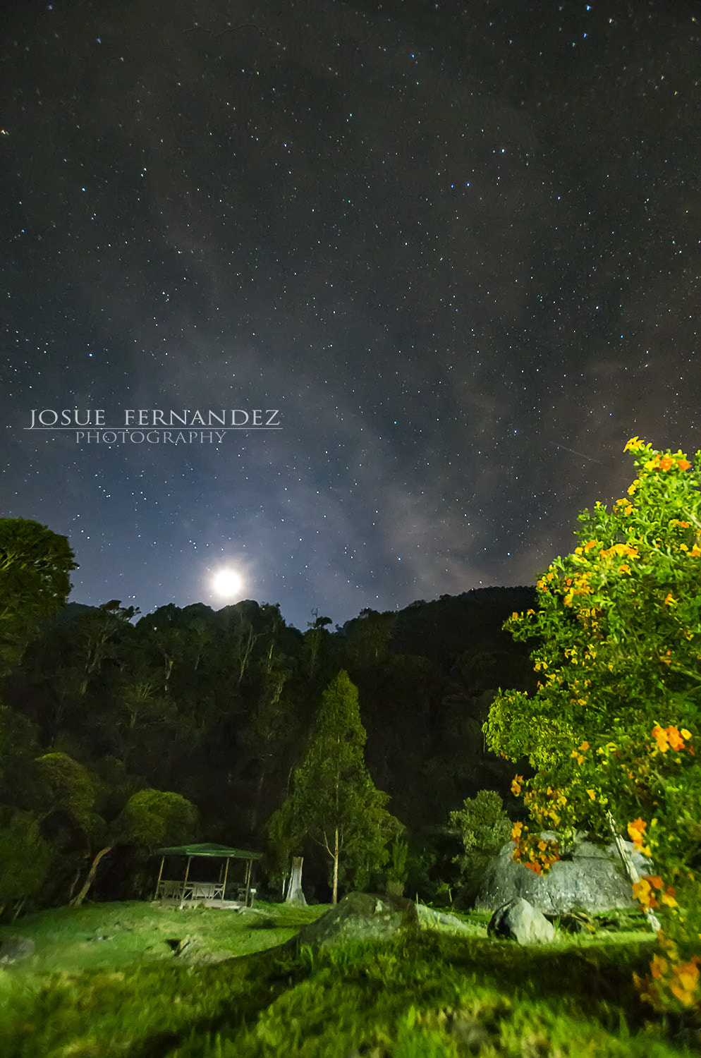 Sigma 10-20mm F3.5 EX DC HSM sample photo. Luna y estrellas photography