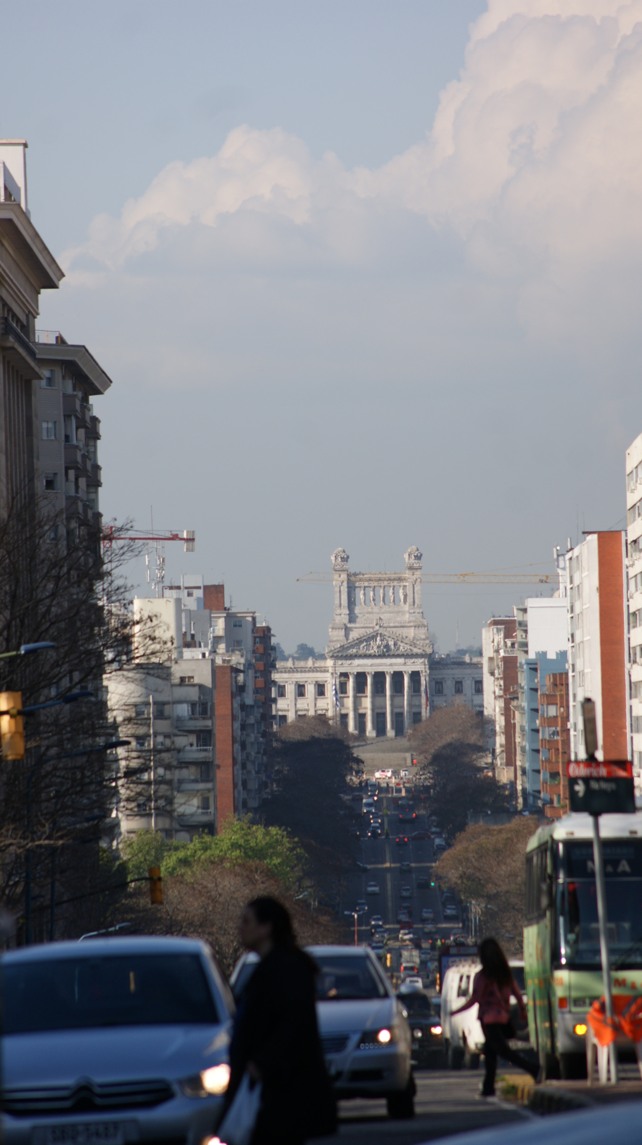Sony Alpha DSLR-A390 sample photo. Vista del palacio de las leyes photography