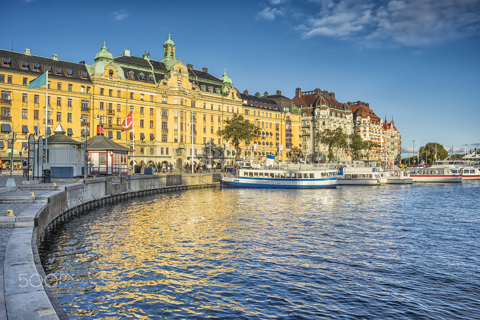 Sigma ZOOM-alpha 35-135mm F3.5-4.5 sample photo. Stockholm harbor photography