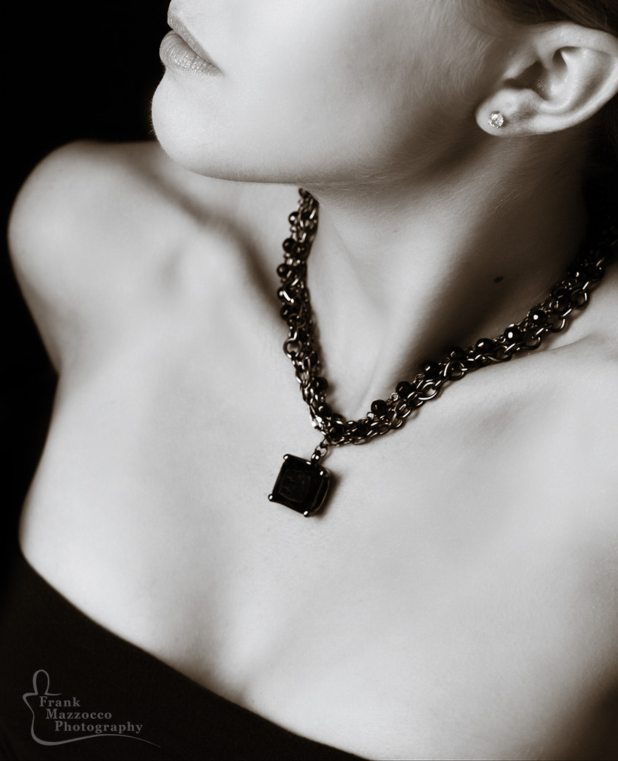 Canon EOS-1D Mark II + Canon EF 50mm F1.4 USM sample photo. Beautiful, bare-sholdered woman with necklace. photography