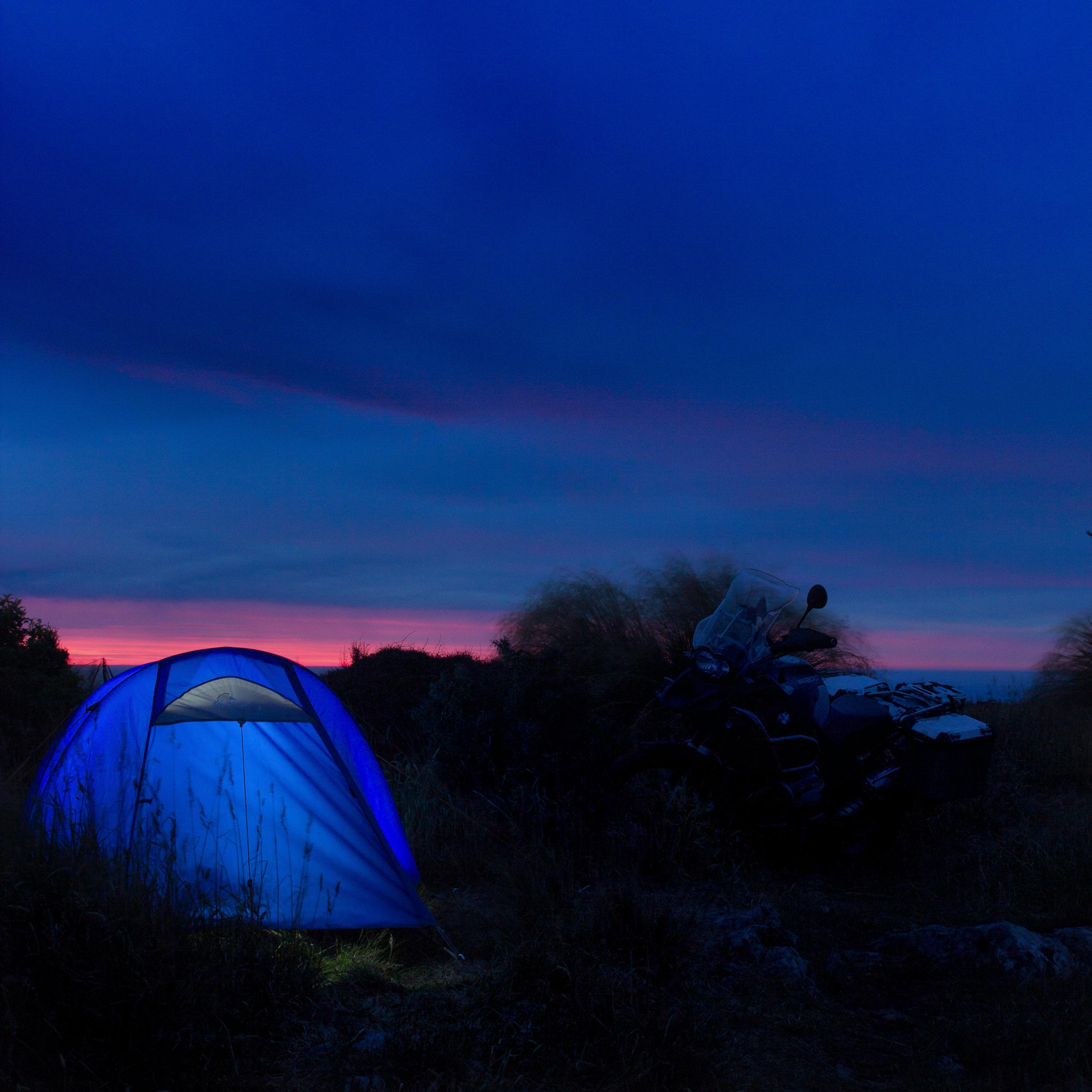 Canon EOS 600D (Rebel EOS T3i / EOS Kiss X5) + Canon TS-E 24mm f/3.5L sample photo. Campsite dawn photography