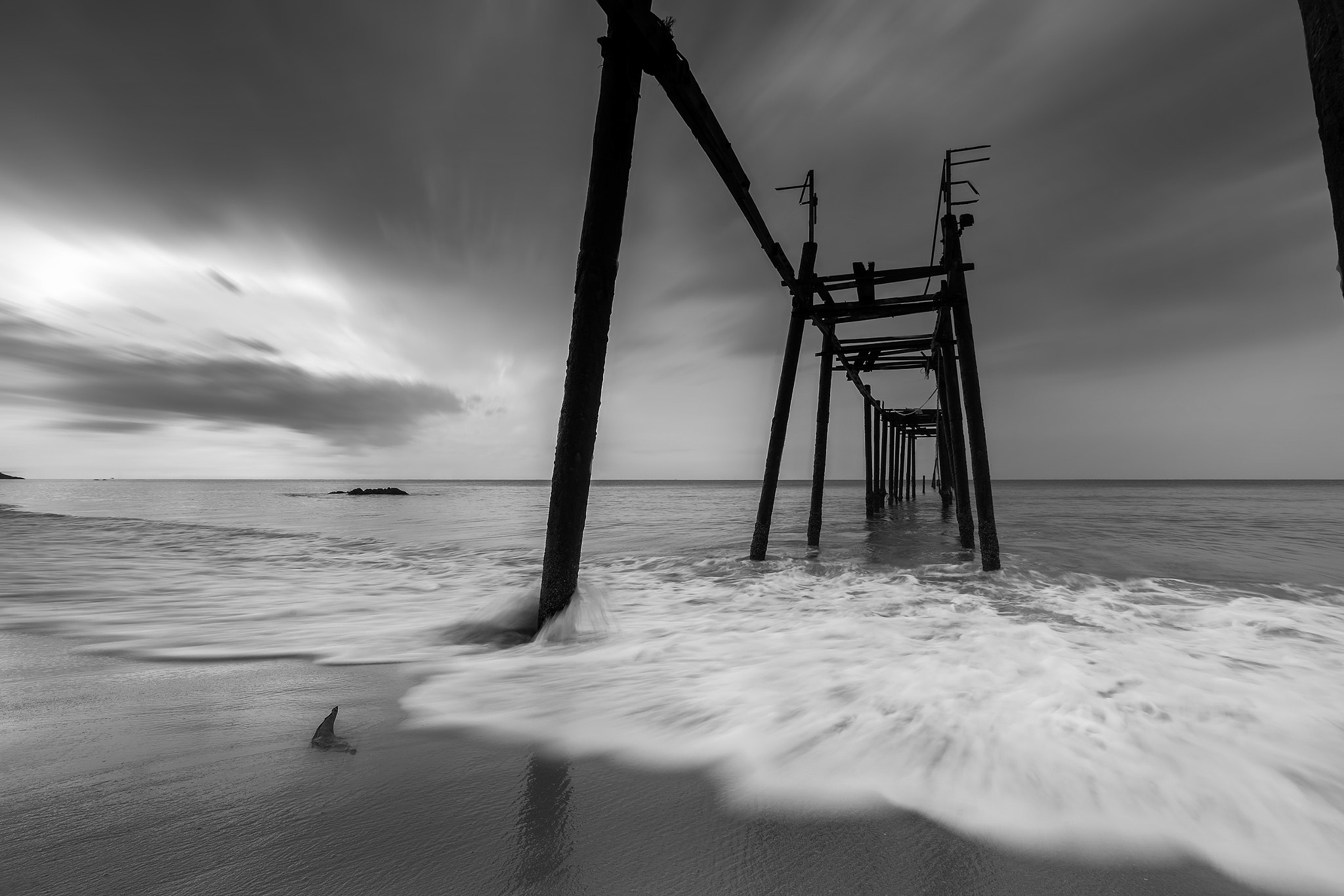 Nikon D600 + Sigma 17-35mm F2.8-4 EX Aspherical sample photo. Seascape photography