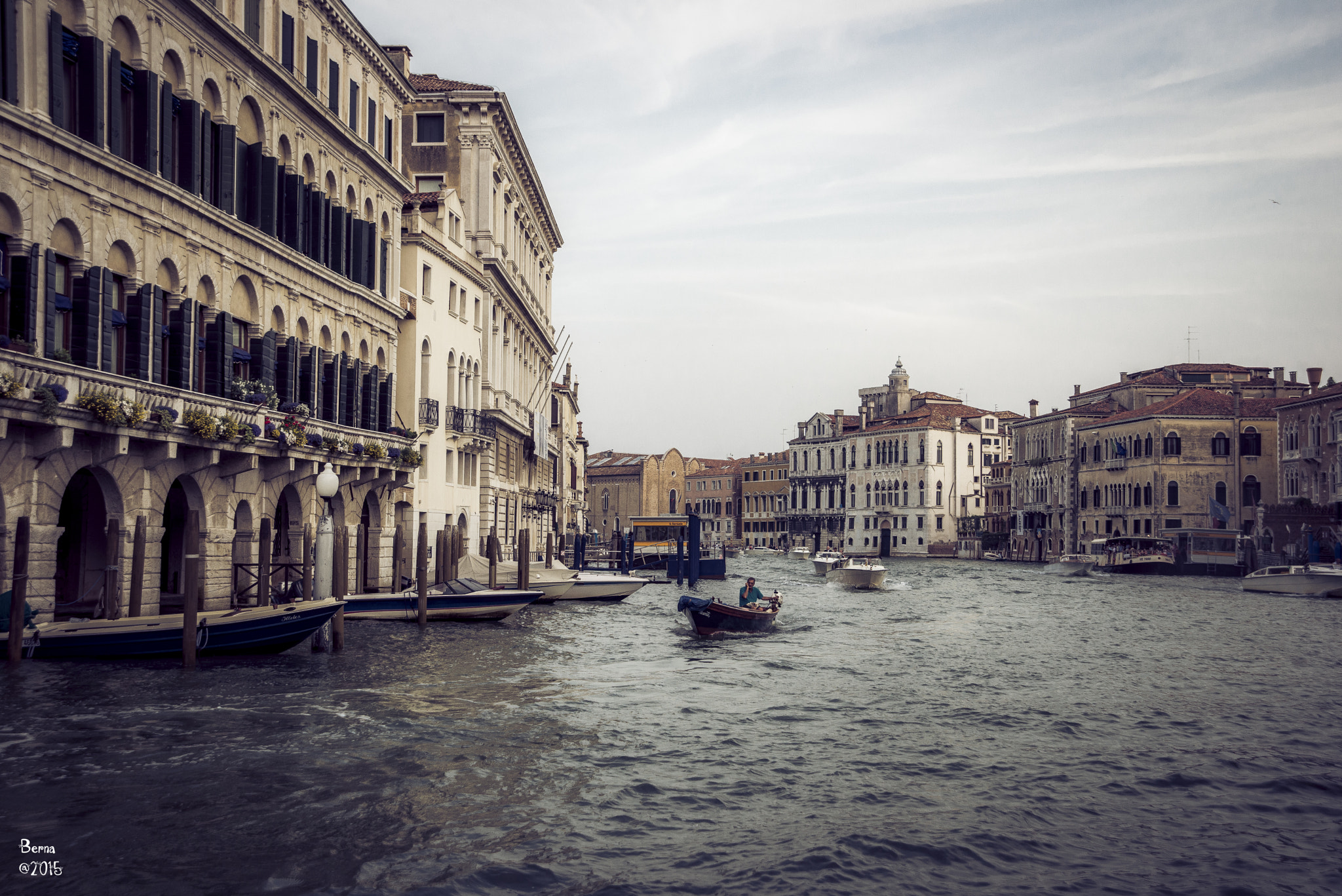 AF Zoom-Nikkor 24-120mm f/3.5-5.6D IF sample photo. Gran canal photography