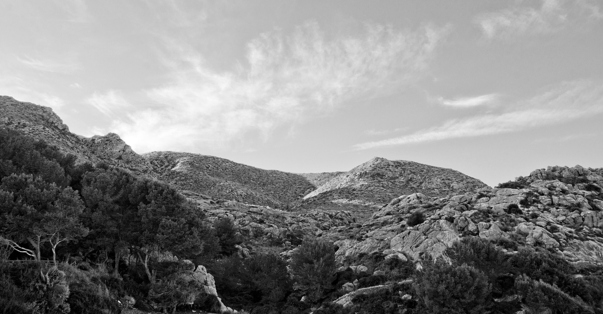 Sony Alpha DSLR-A500 + Tamron AF 28-105mm F4-5.6 [IF] sample photo. Cala sant vicenç photography