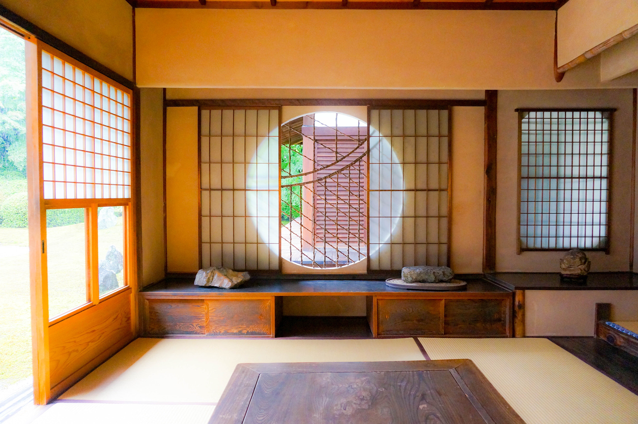 Sony Alpha NEX-5R + Sony E 18-50mm F4-5.6 sample photo. 光明院の間 photography
