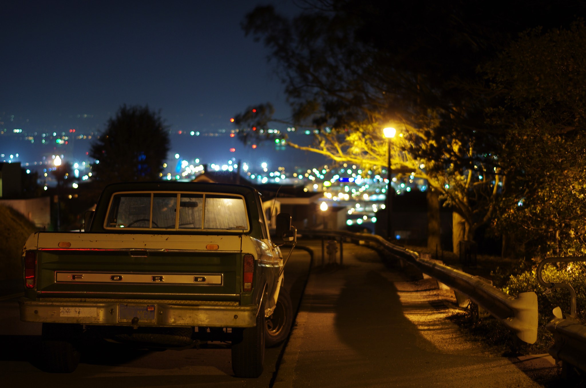 Pentax K-5 IIs + Pentax smc DA 50mm F1.8 sample photo. Waiting for another day photography