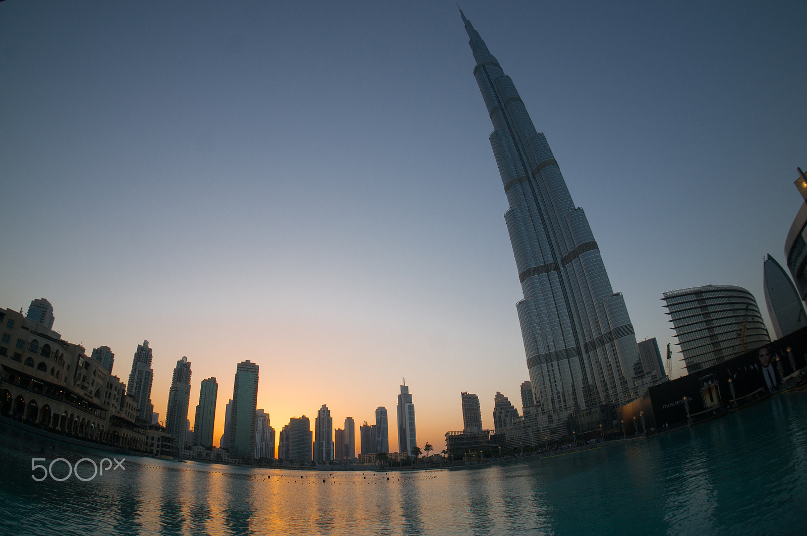 Sony Alpha NEX-5R + Sony E 16mm F2.8 sample photo. Burj khalifa in sunset photography