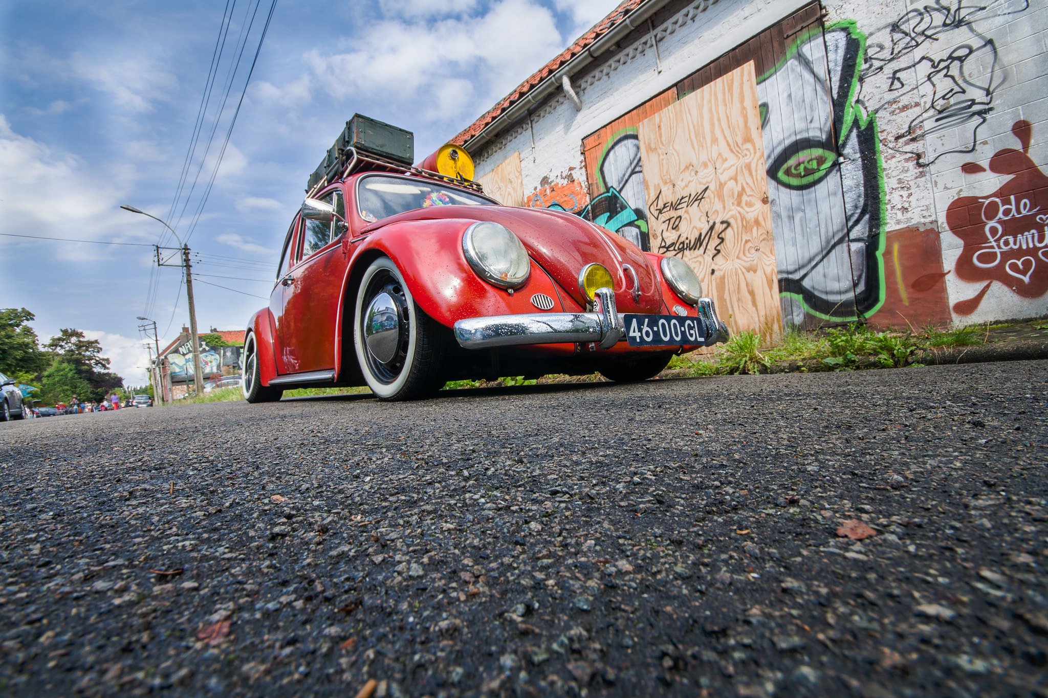 Canon EOS 1000D (EOS Digital Rebel XS / EOS Kiss F) + Sigma 10-20mm F4-5.6 EX DC HSM sample photo. A lady bug! photography