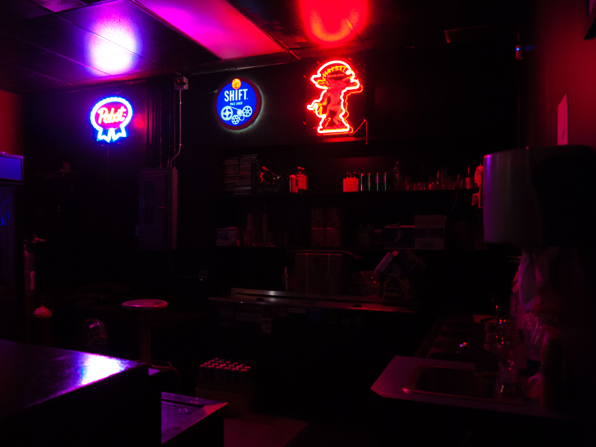 Panasonic Lumix DMC-GF1 sample photo. Its lit photography