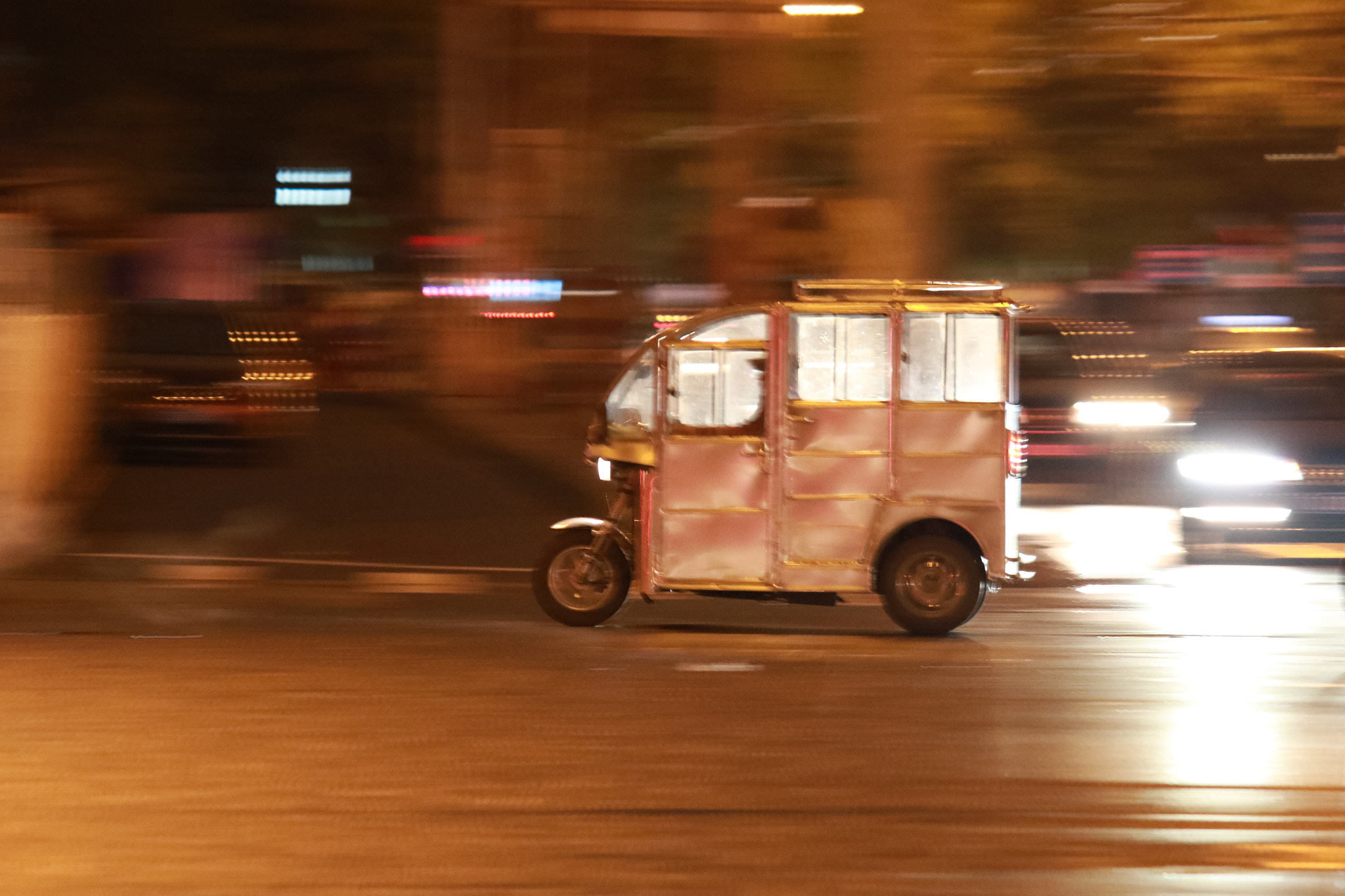 Sigma 50-200mm F4-5.6 DC OS HSM sample photo. Beijing photography