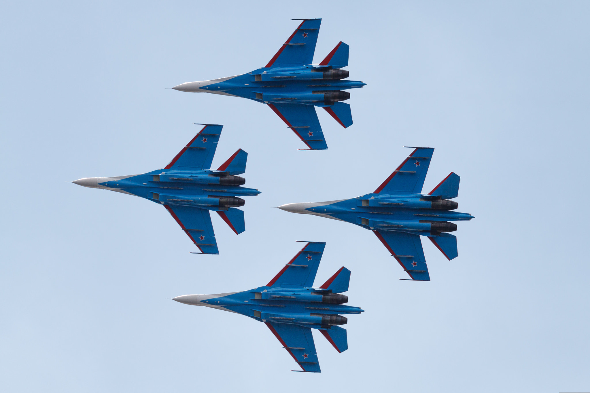 Canon EF-S 55-250mm F4-5.6 IS STM sample photo. Sukhoi su-27p. "russian knights" aerobatics team photography