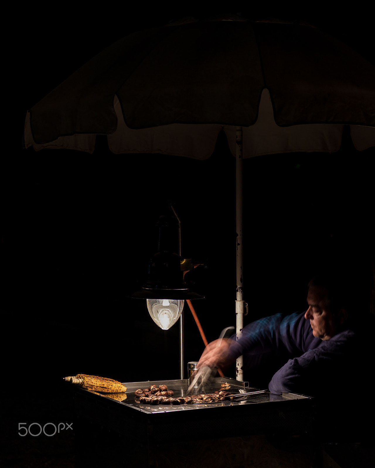 Hasselblad H3DII-39 + HC 80 sample photo. Night food kiosk at the acropolis photography
