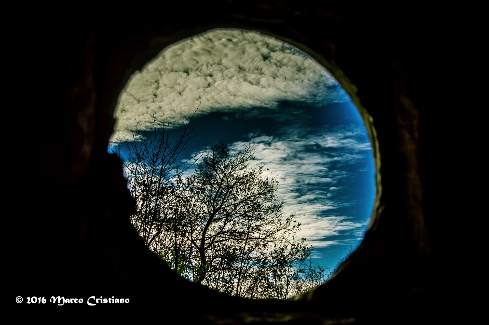 AF Zoom-Nikkor 28-70mm f/3.5-4.5 sample photo. Il cielo nel buco... photography