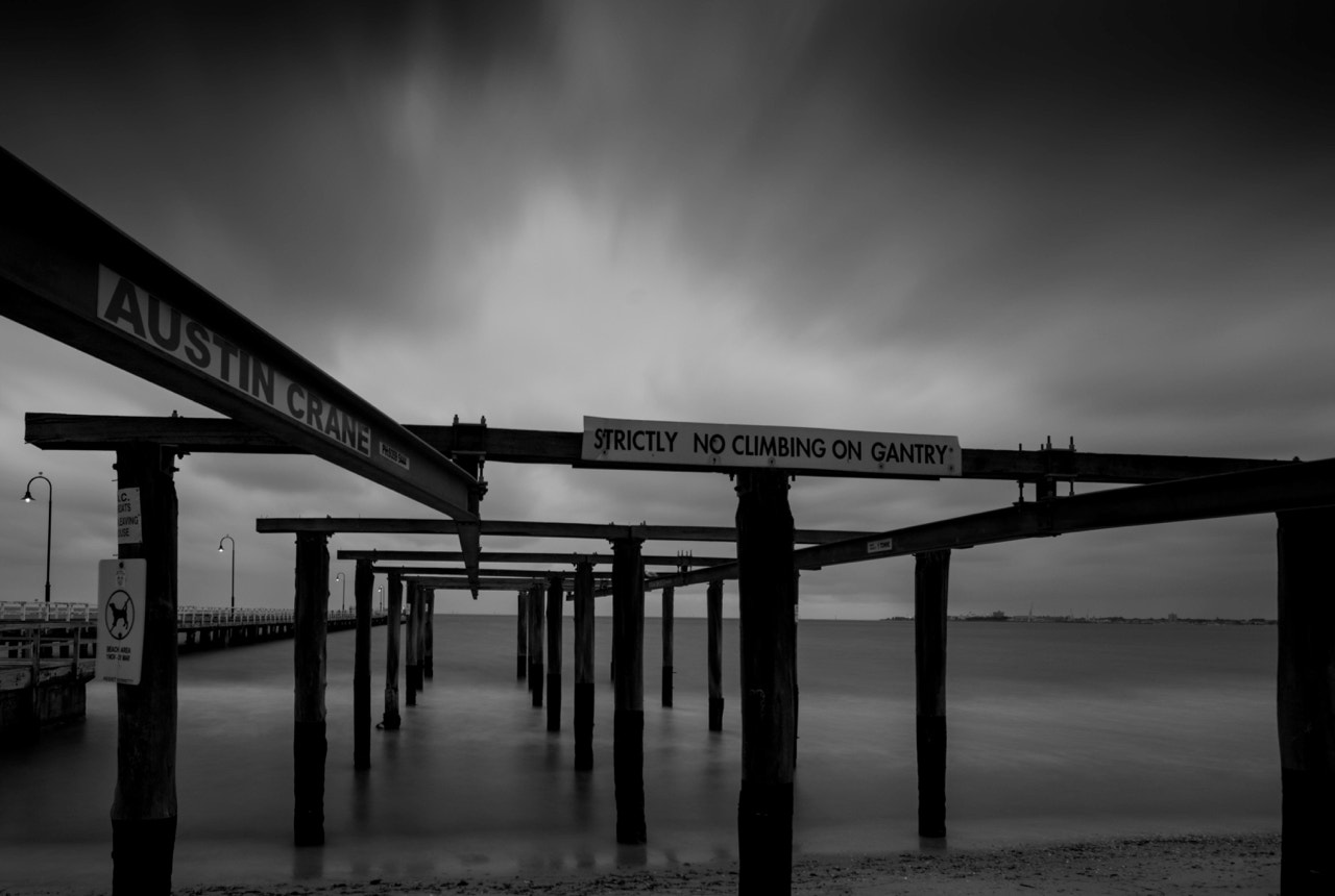 Sony a7R II + Canon EF 17-40mm F4L USM sample photo. (the boat gantry photography