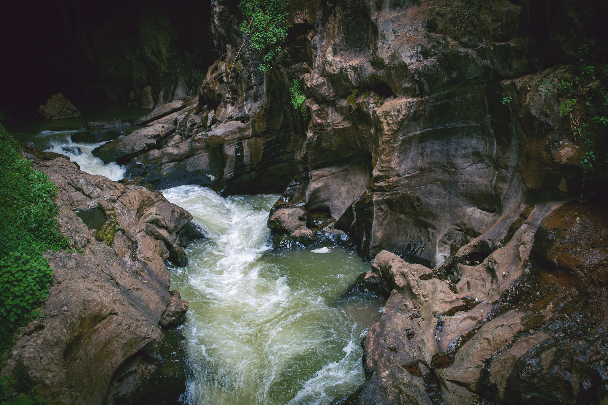 Nikon D3X + Nikon AF-S Nikkor 24mm F1.4G ED sample photo. Nanpan river photography