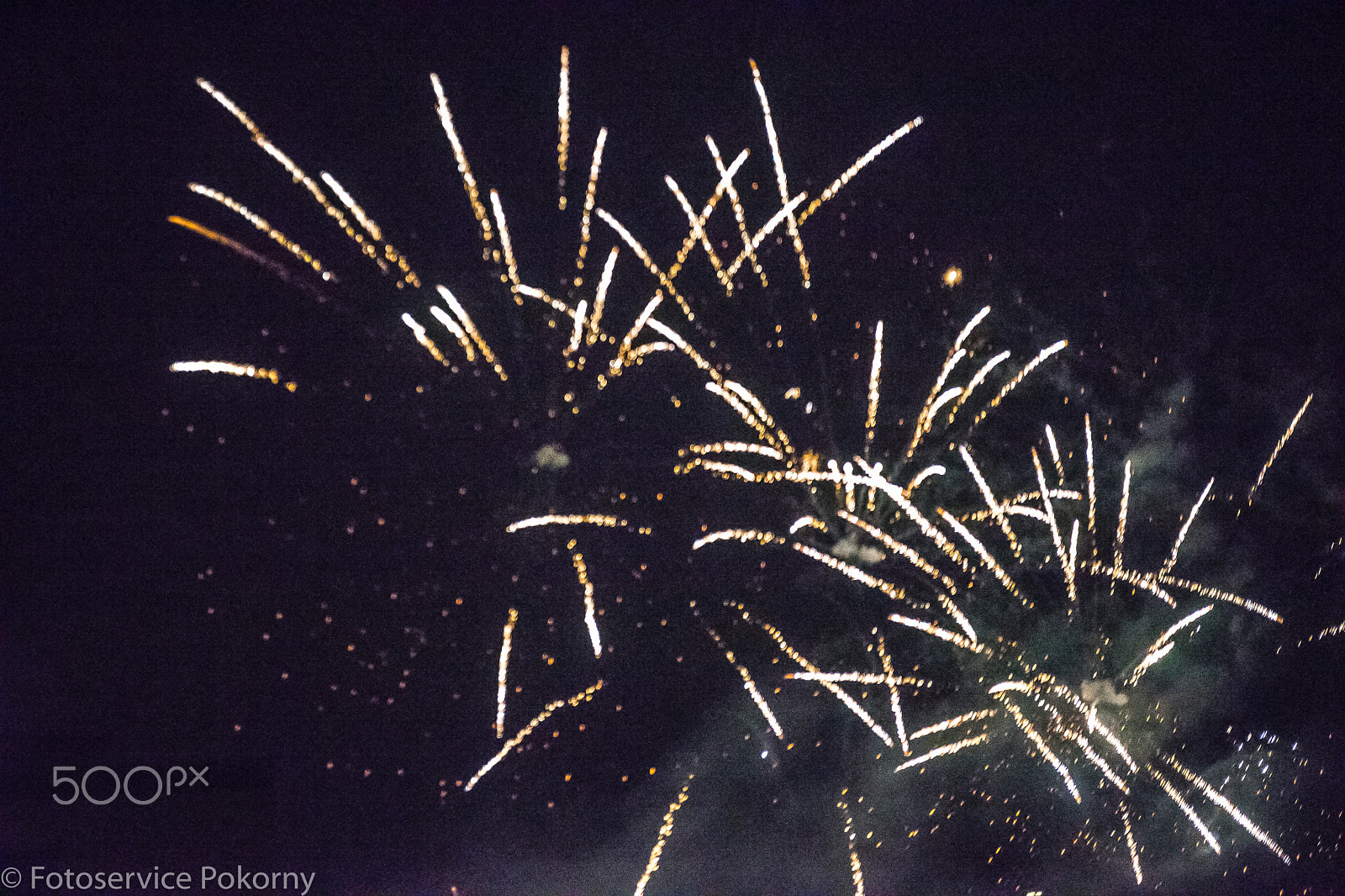 Sony a7 + 70-200mm F2.8 sample photo. Feuerwerk über st. pölten photography