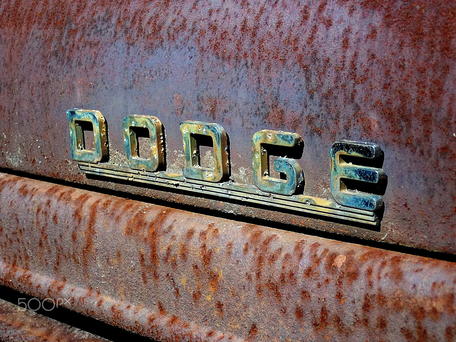 Kodak EASYSHARE M575 DIGITAL CAMERA sample photo. 1930's dodge truck hood emblem photography