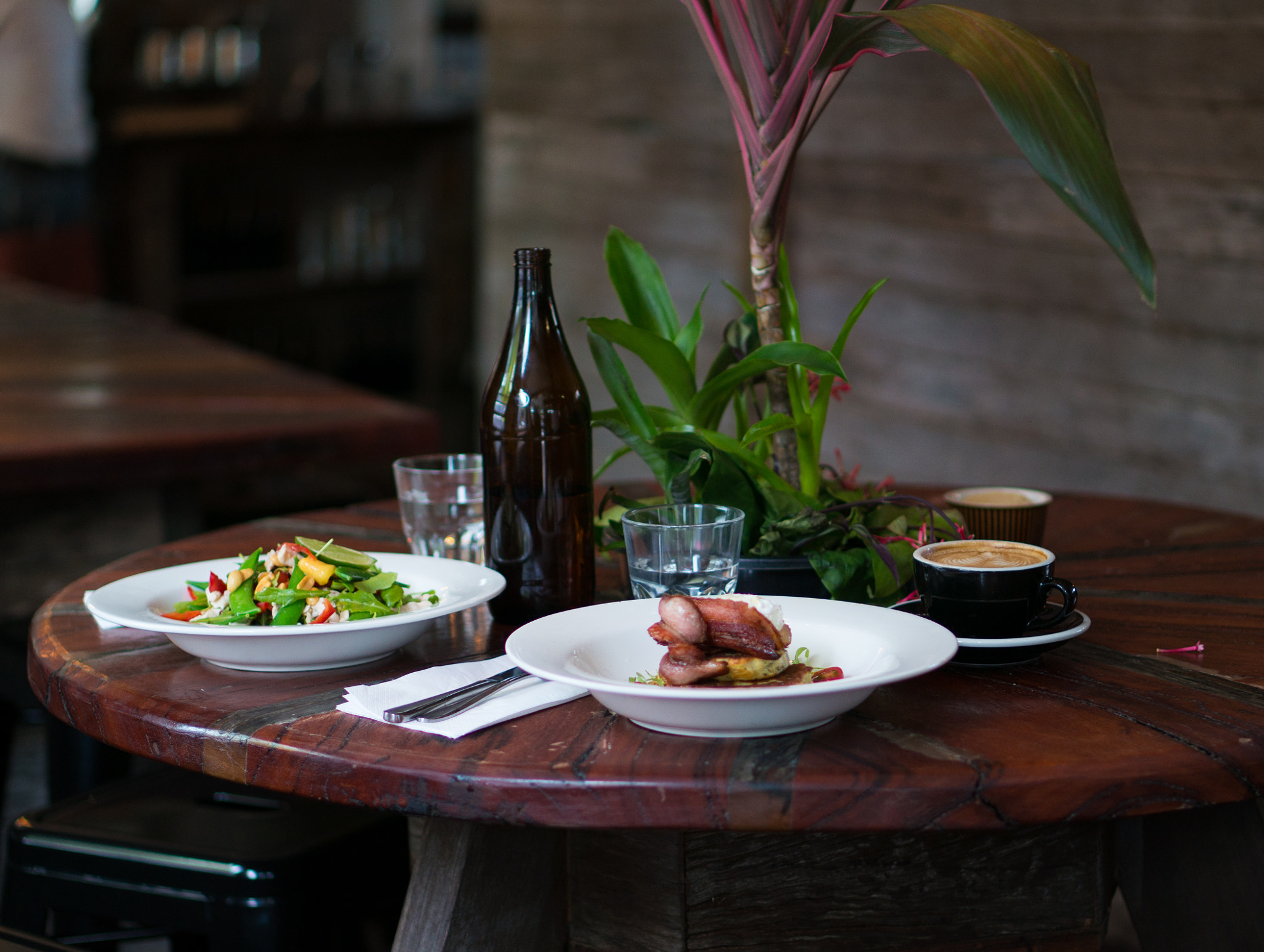 Sony Alpha NEX-5R + E 50mm F1.8 OSS sample photo. Brunch table photography