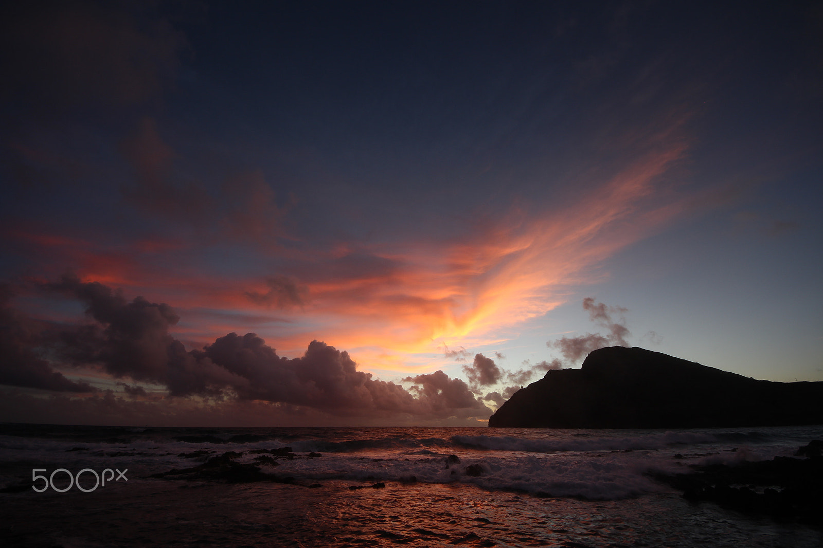 Sigma 8-16mm F4.5-5.6 DC HSM sample photo. Hawaii sunrise photography