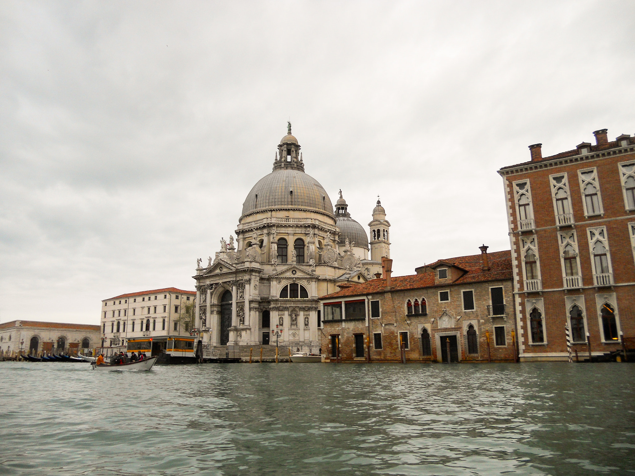 Nikon COOLPIX S2550 sample photo. Basilica santa maria della salute photography