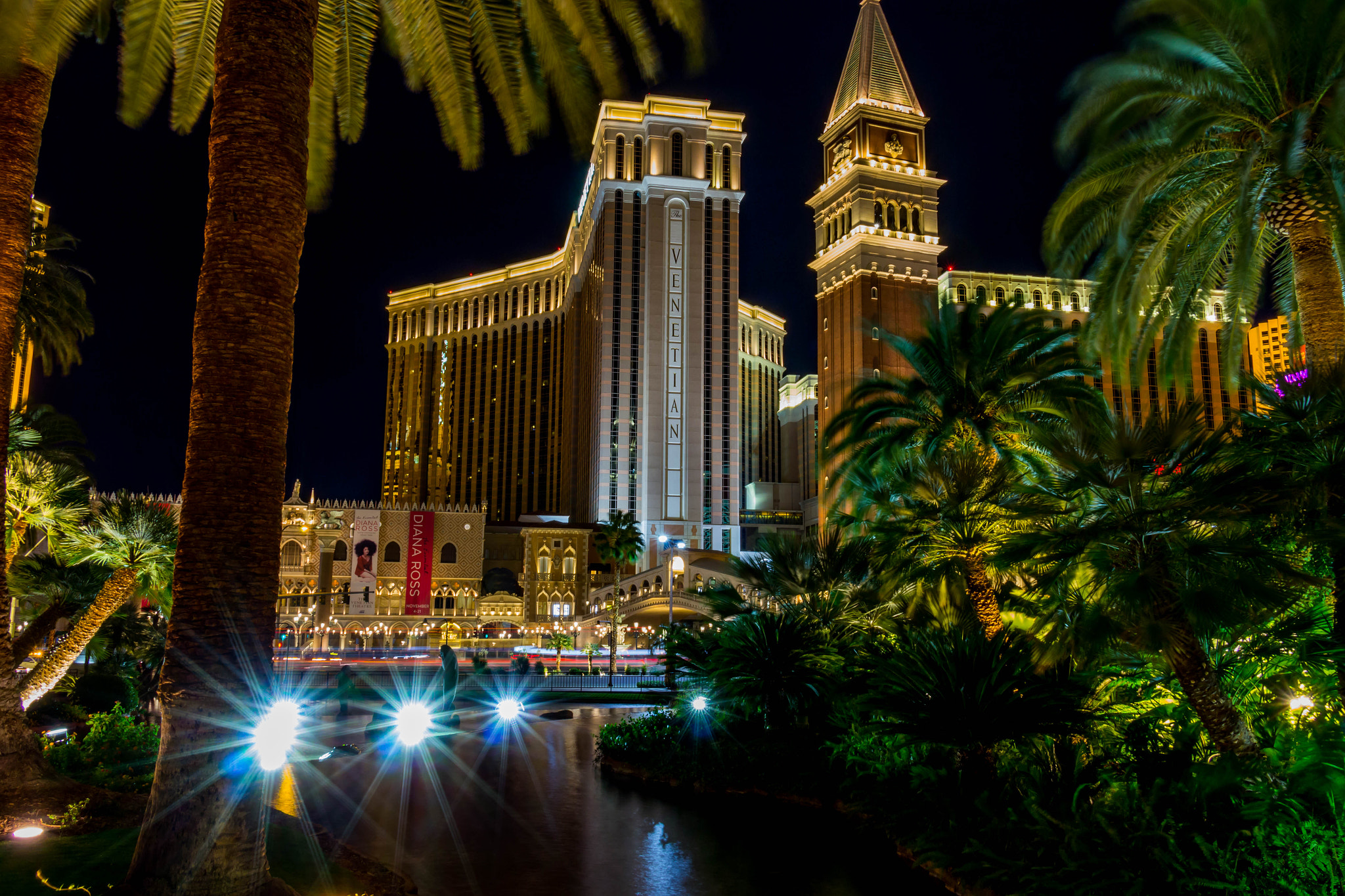 Canon EF-S 18-135mm F3.5-5.6 IS STM sample photo. The venetian photography