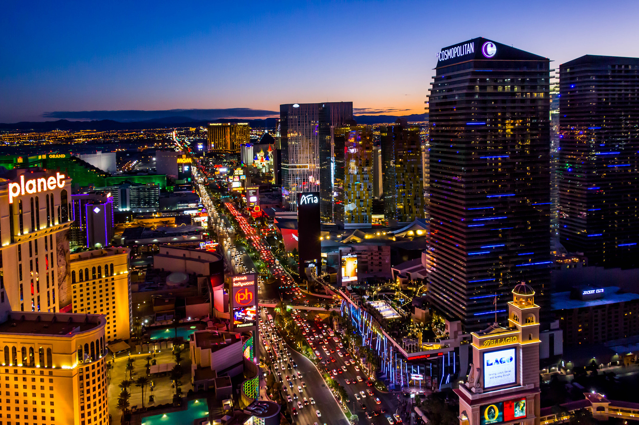 Canon EF-S 18-135mm F3.5-5.6 IS STM sample photo. Las vegas nights photography