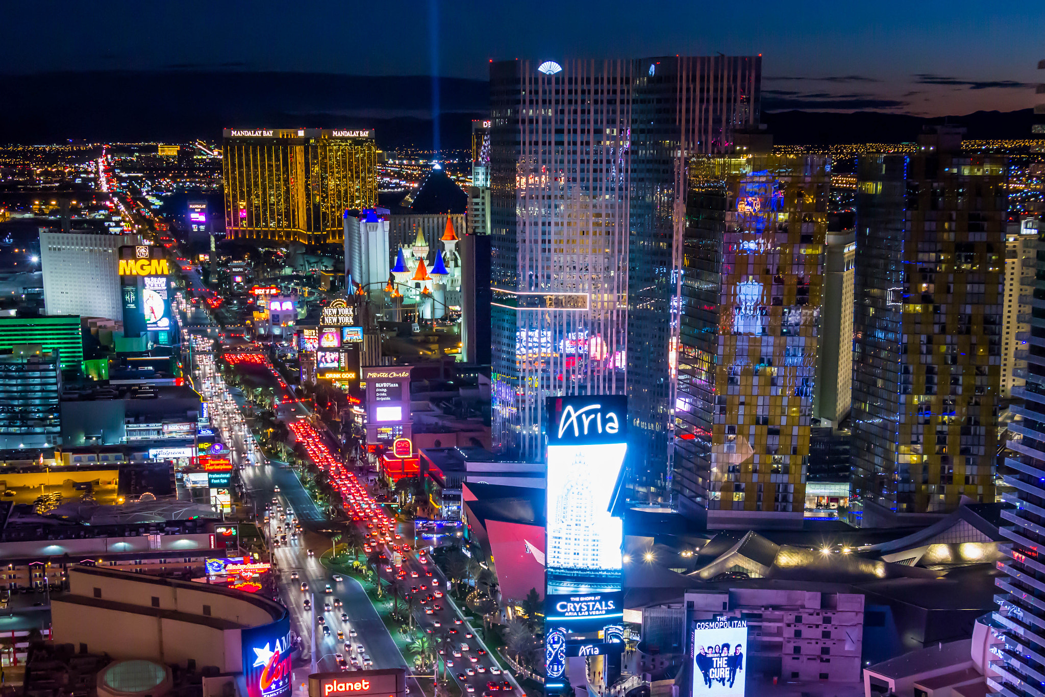 Canon EF-S 18-135mm F3.5-5.6 IS STM sample photo. Las vegas nightlife photography