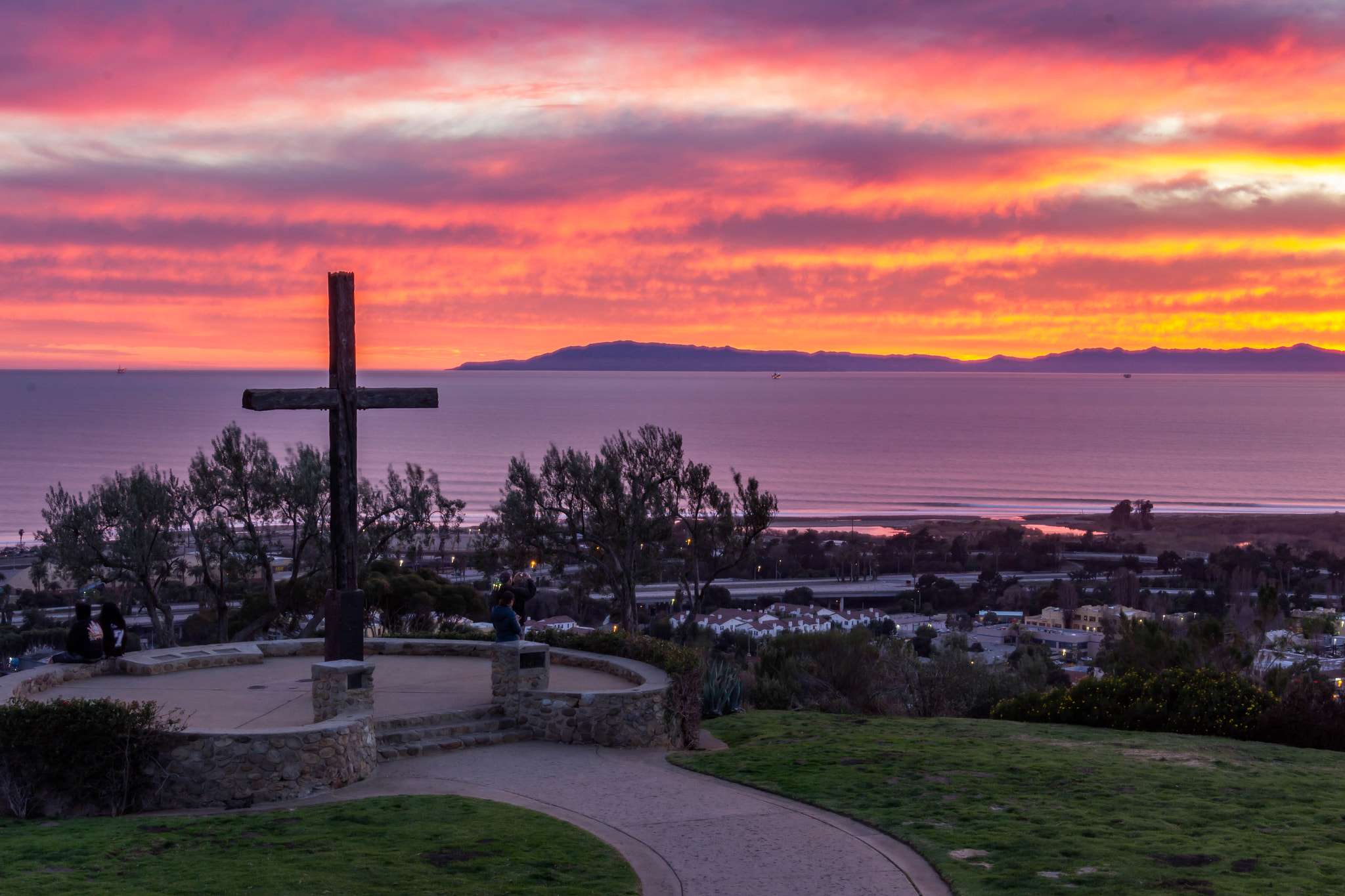 Canon EF-S 18-135mm F3.5-5.6 IS STM sample photo. Ventura sunset photography