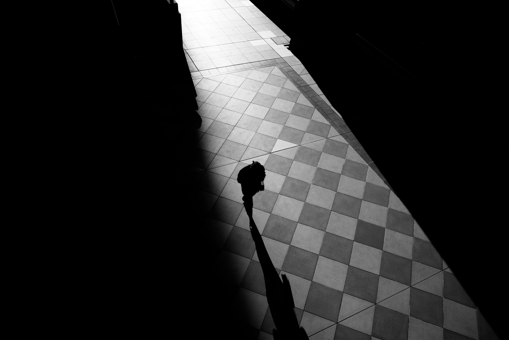 Elmarit-M 1:2.8/24 ASPH. sample photo. Ray of light photography