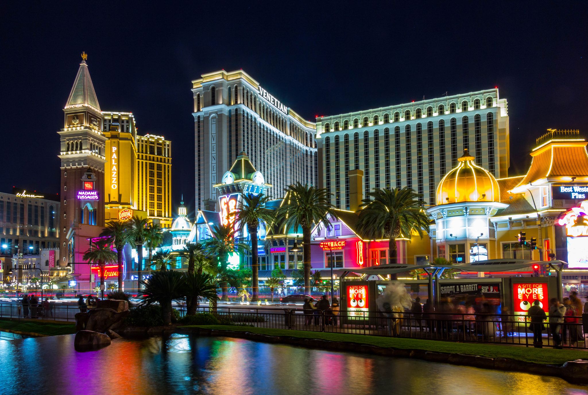 Canon EF-S 18-135mm F3.5-5.6 IS STM sample photo. Las vegas colors photography