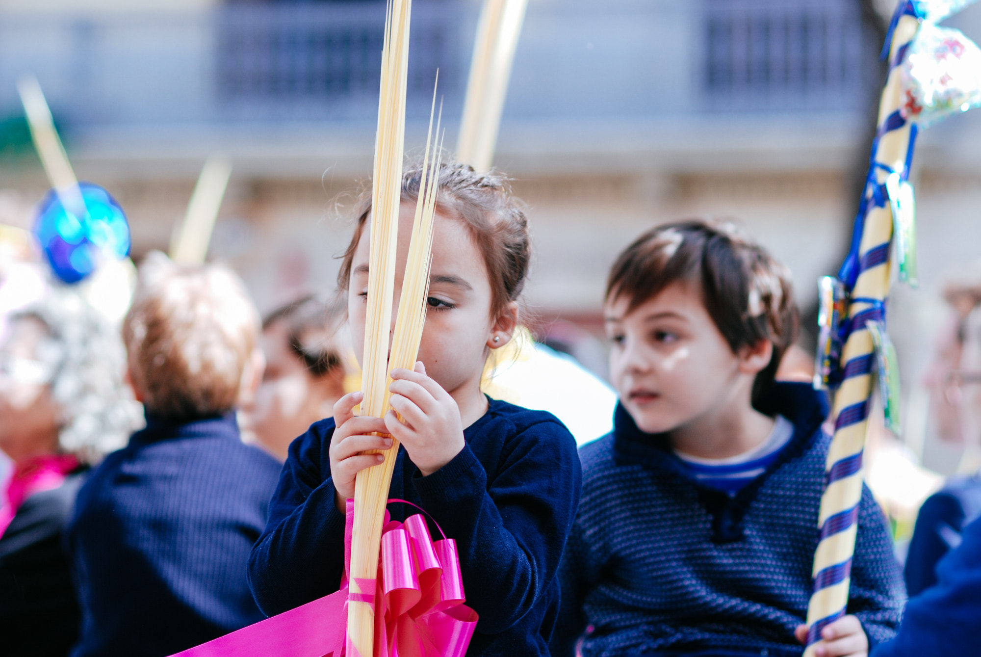 Nikon D80 + Nikon AF Nikkor 85mm F1.8D sample photo. Kids in bacelona photography