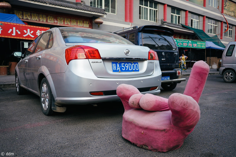 Olympus OM-D E-M10 + Panasonic Lumix G 14mm F2.5 ASPH sample photo. Streets in xi'an，china photography