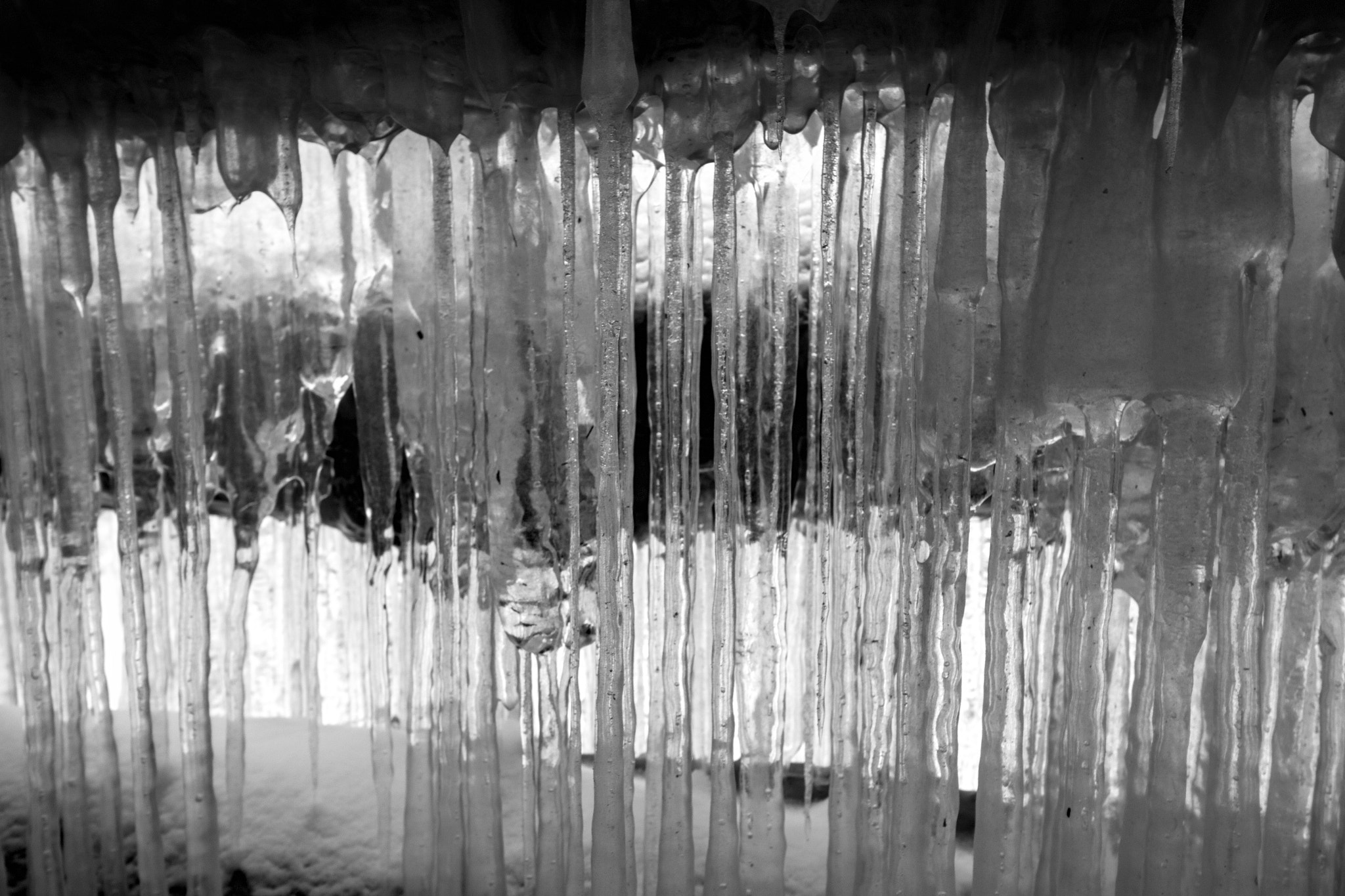 Canon EF-S 10-18mm F4.5–5.6 IS STM sample photo. Icicle photography
