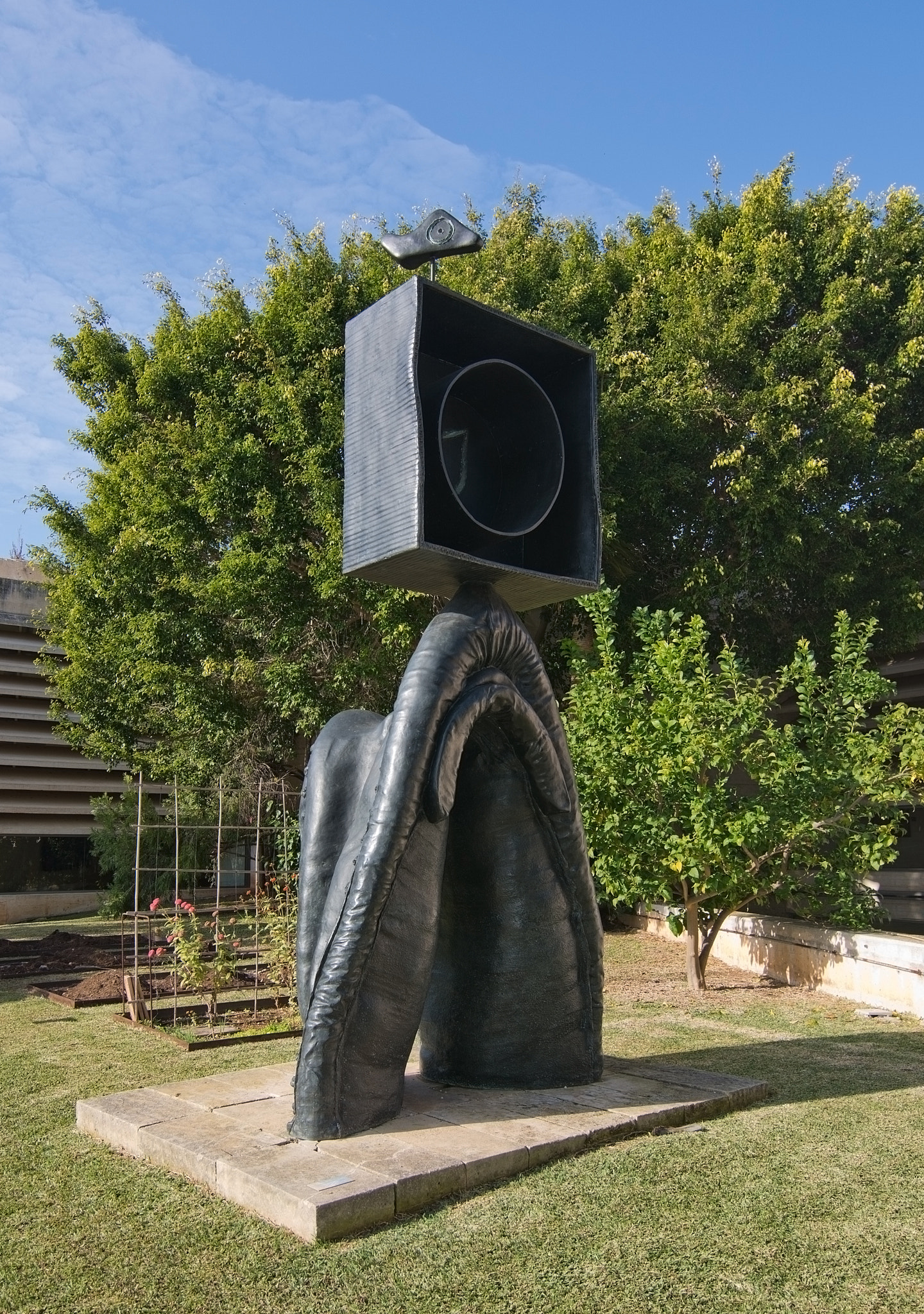 Nikon AF-S Nikkor 28-70mm F2.8 ED-IF sample photo. Miro museum garden sculpture photography