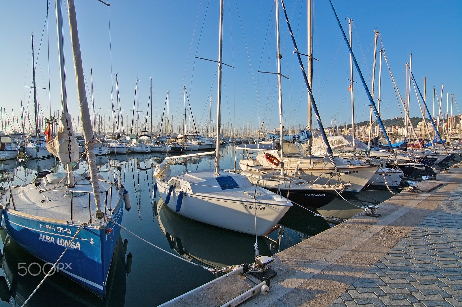 AF Zoom-Nikkor 35-105mm f/3.5-4.5 sample photo. Marina with boats photography