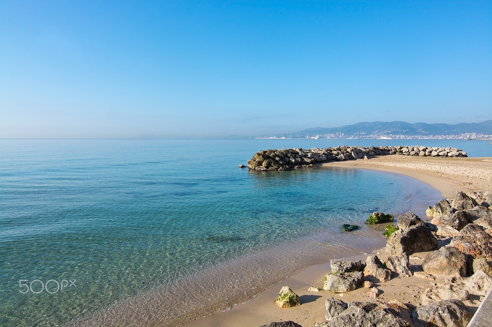 AF Zoom-Nikkor 35-105mm f/3.5-4.5 sample photo. Molinar boardwalk and small rock pier photography