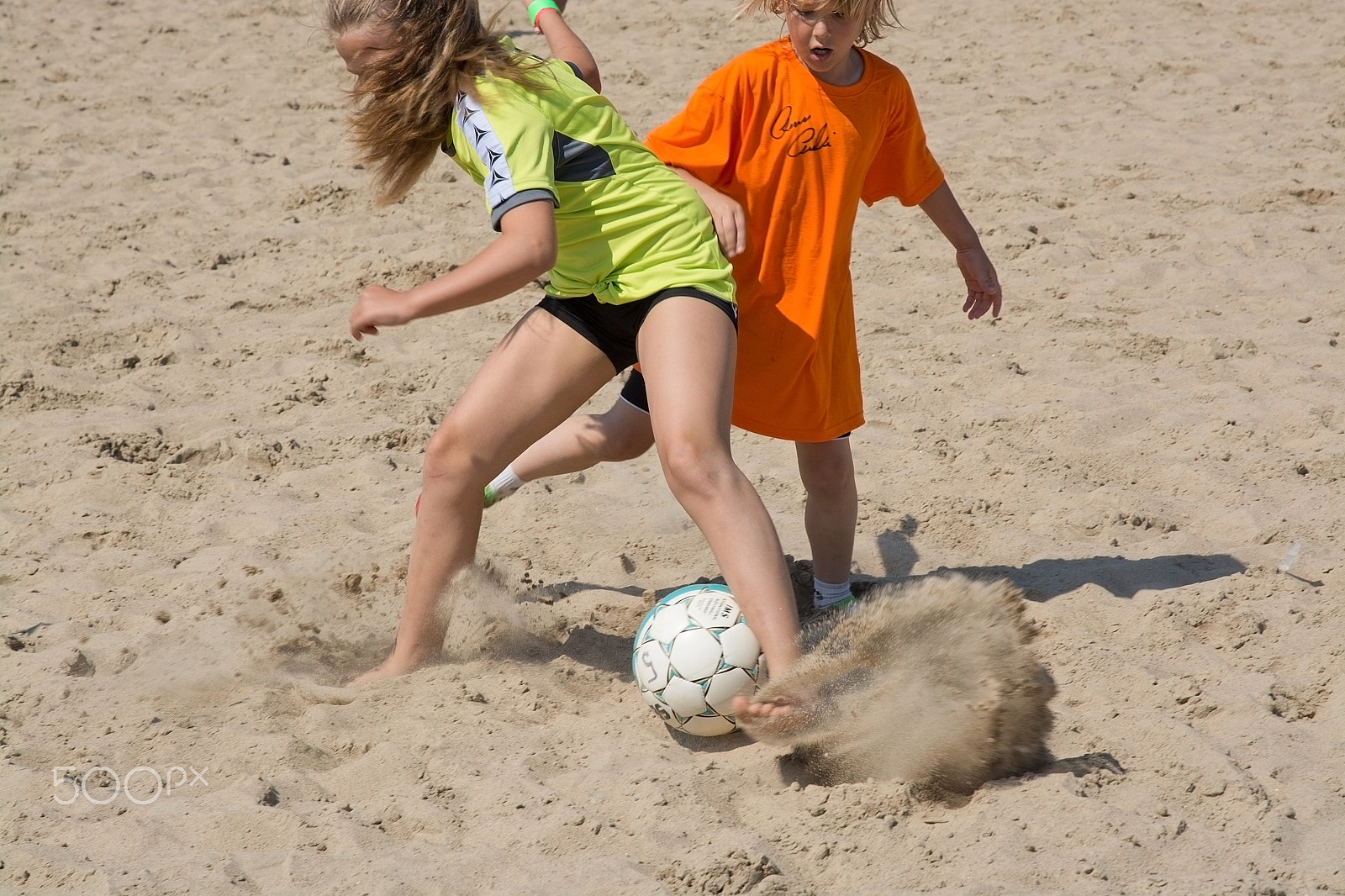 Nikon D7100 + AF Nikkor 20mm f/2.8 sample photo. Beach soccer tournament game photography