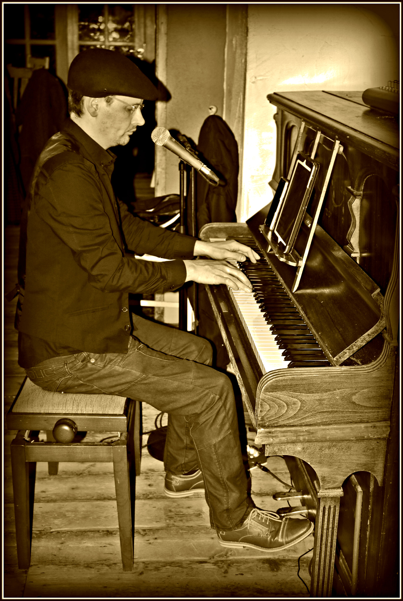 Canon EOS 750D (EOS Rebel T6i / EOS Kiss X8i) sample photo. Nick steed at the botanist alderley edge photography